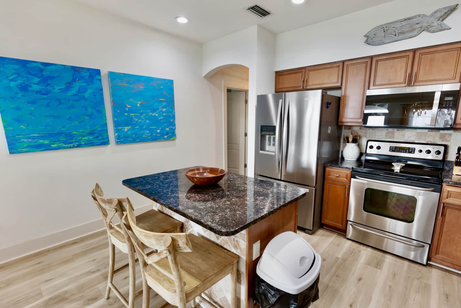 Full kitchen
